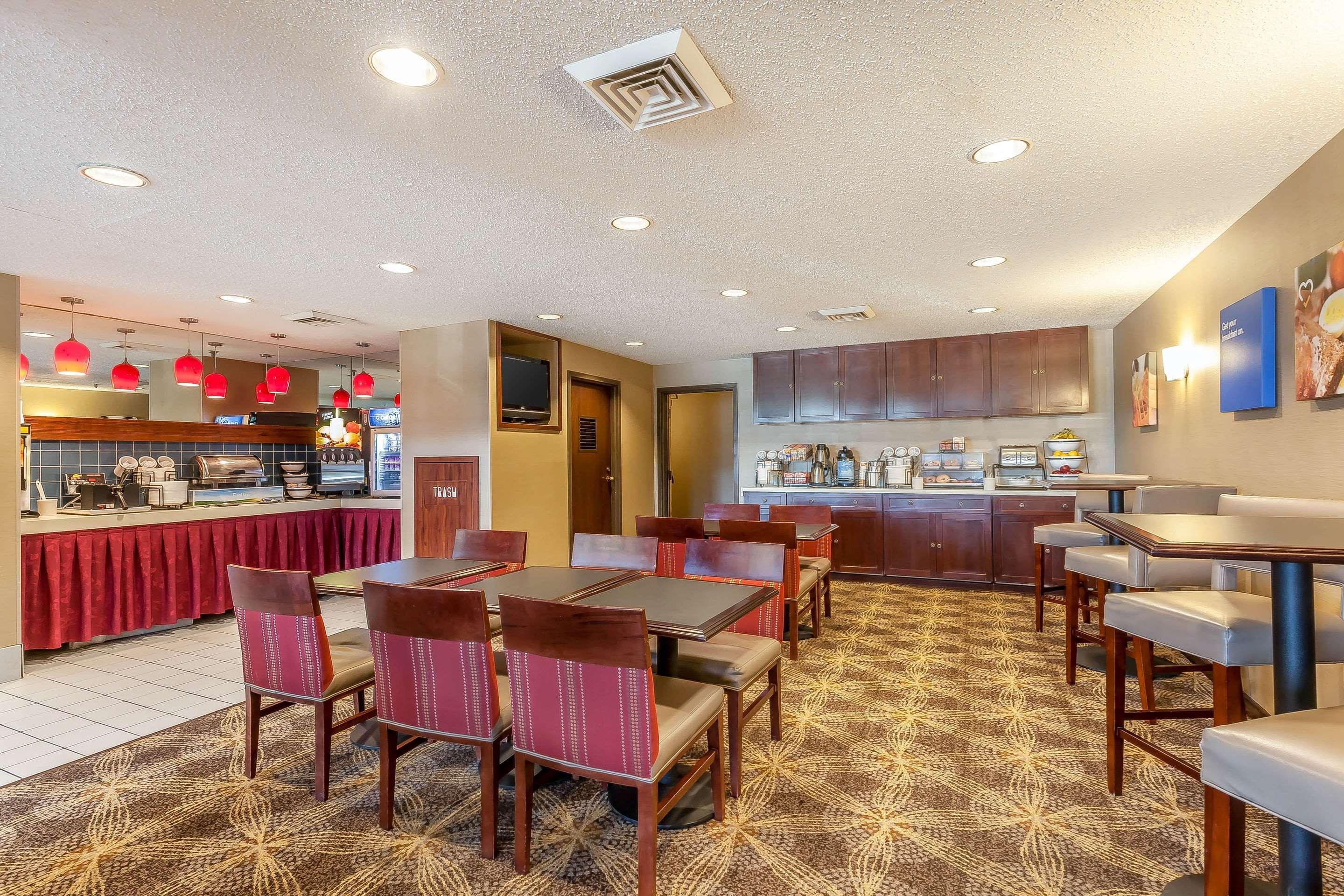 坎顿名人堂康福特茵酒店 外观 照片